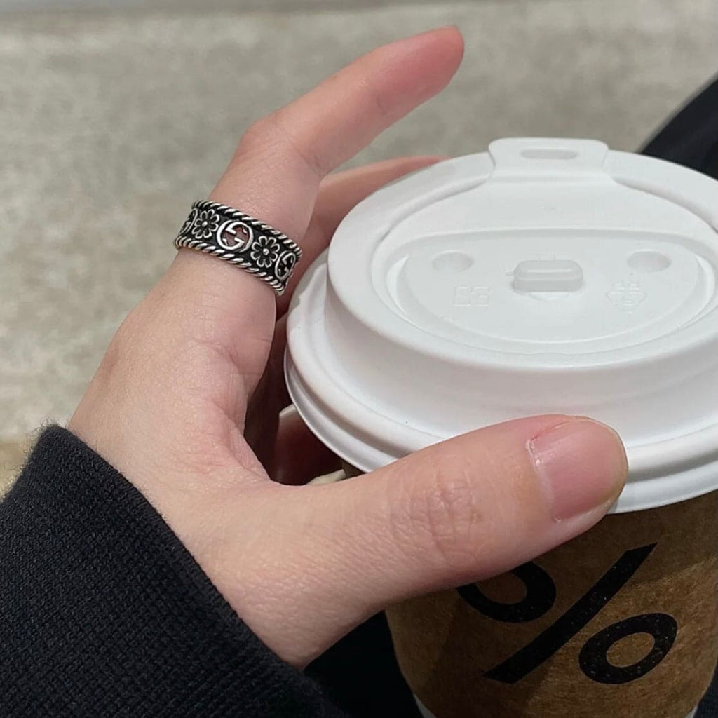 GG Aged Sterling Silver Interlocking G Flower Ring