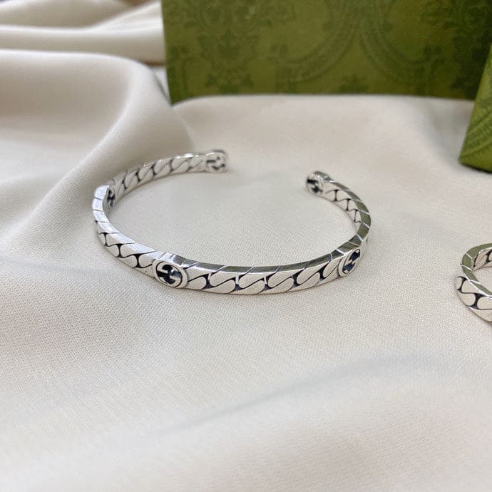 GG Interlocking G Cuff Bracelet