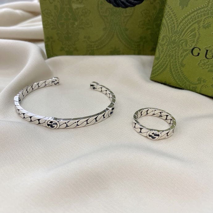 GG Interlocking G Cuff Bracelet