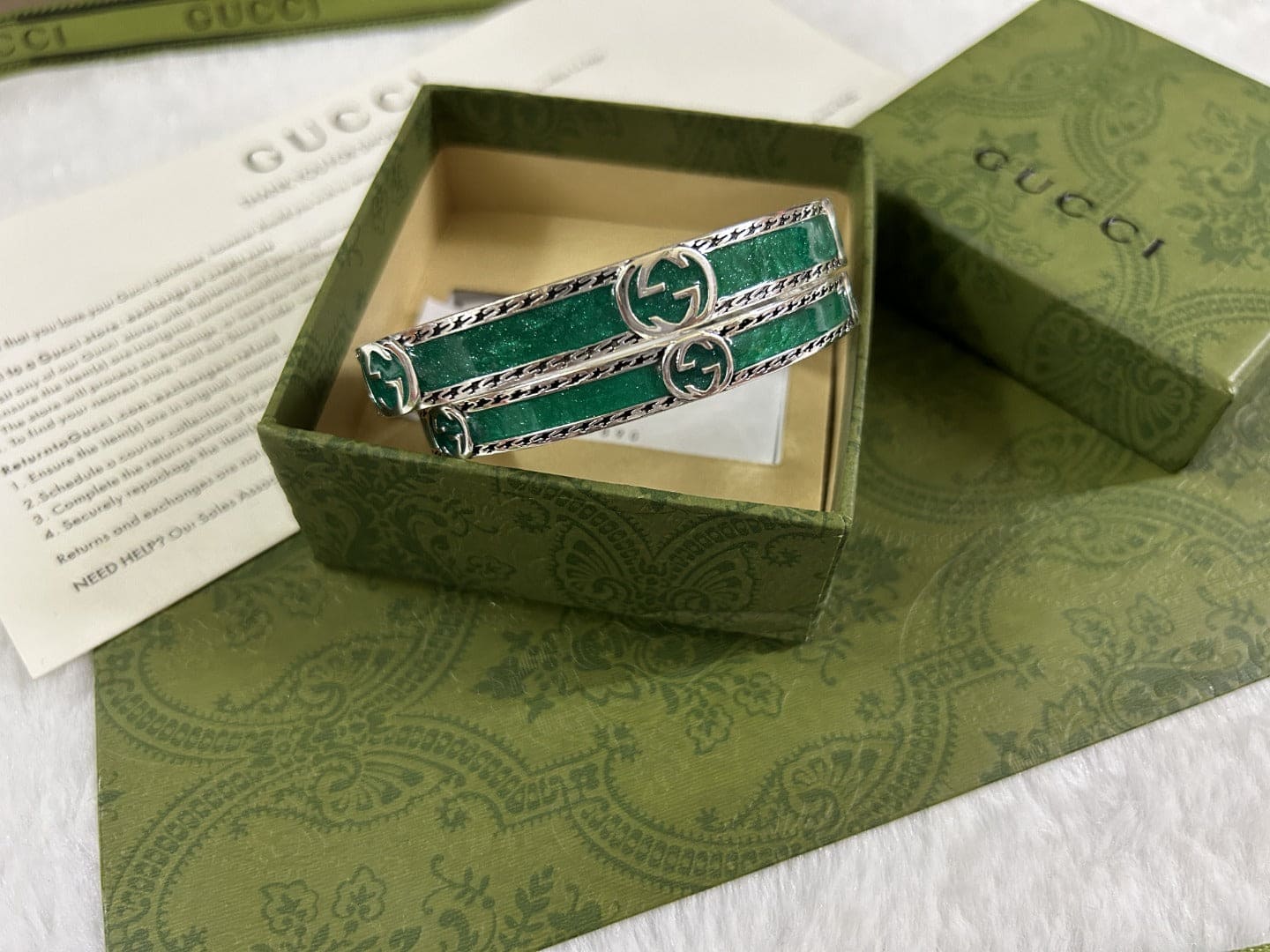 GG Interlocking G Bangle Bracelet