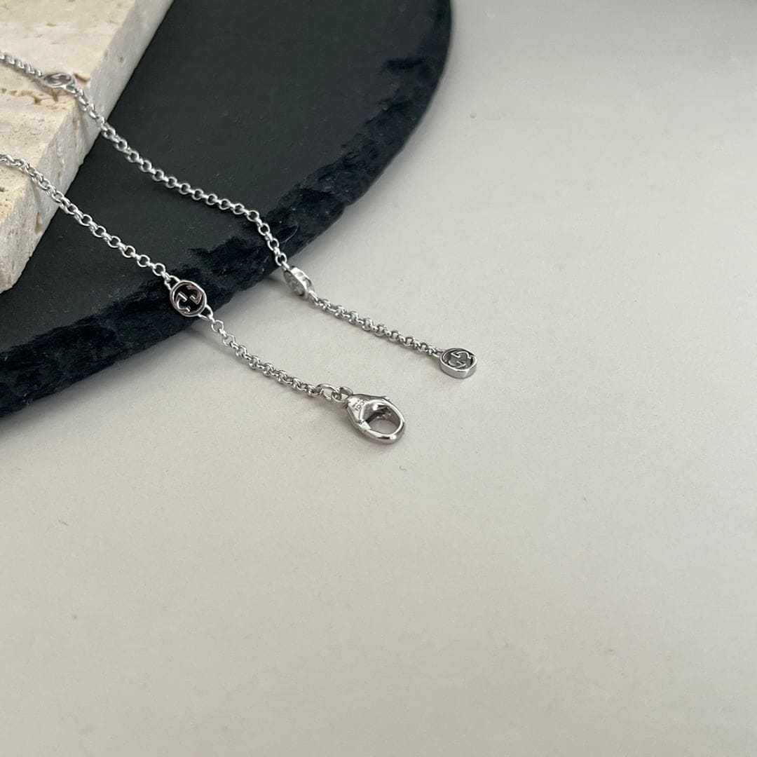 GG Interlocking G Heart Lightning Charm Necklace