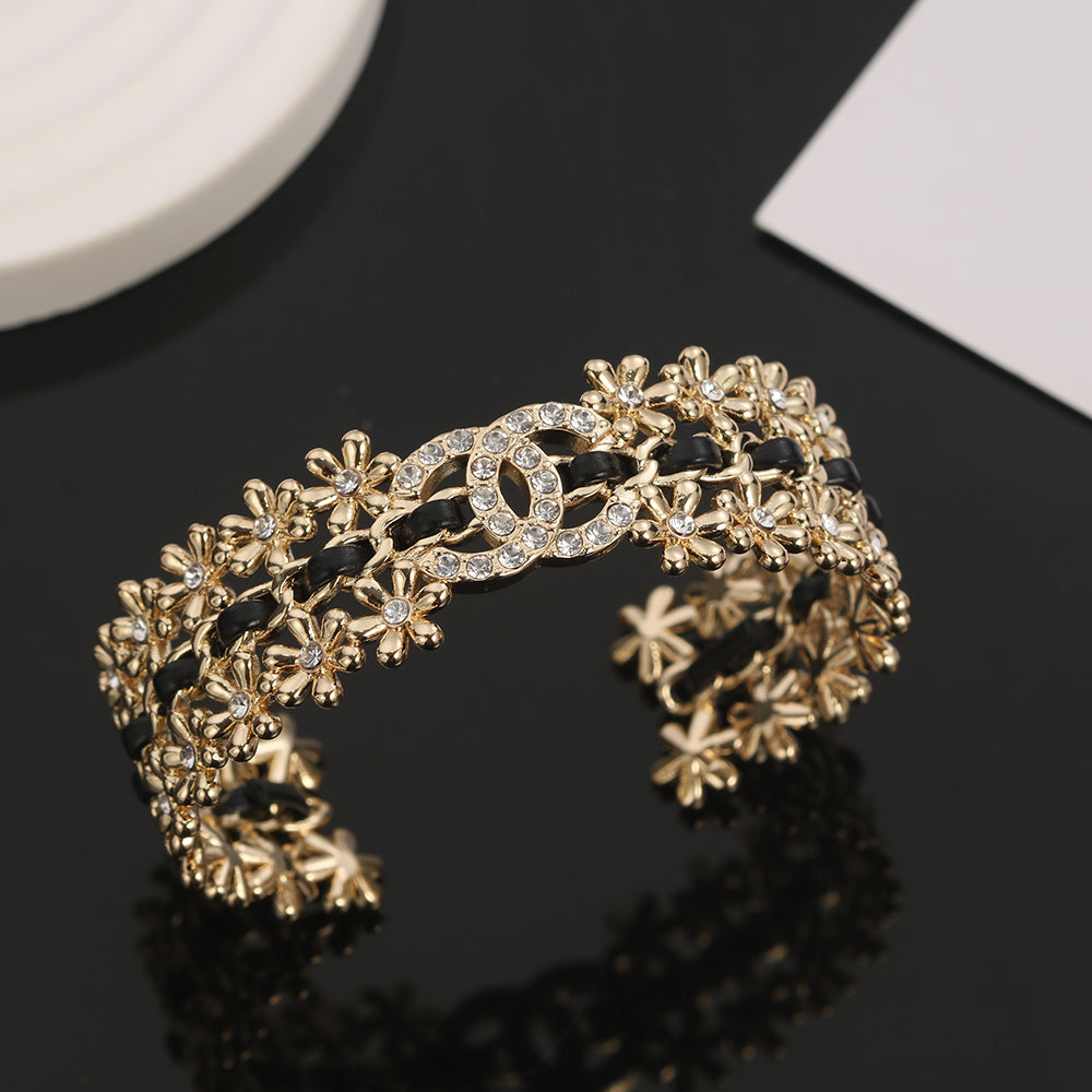 18K CC Open Cuff Strass Bracelet
