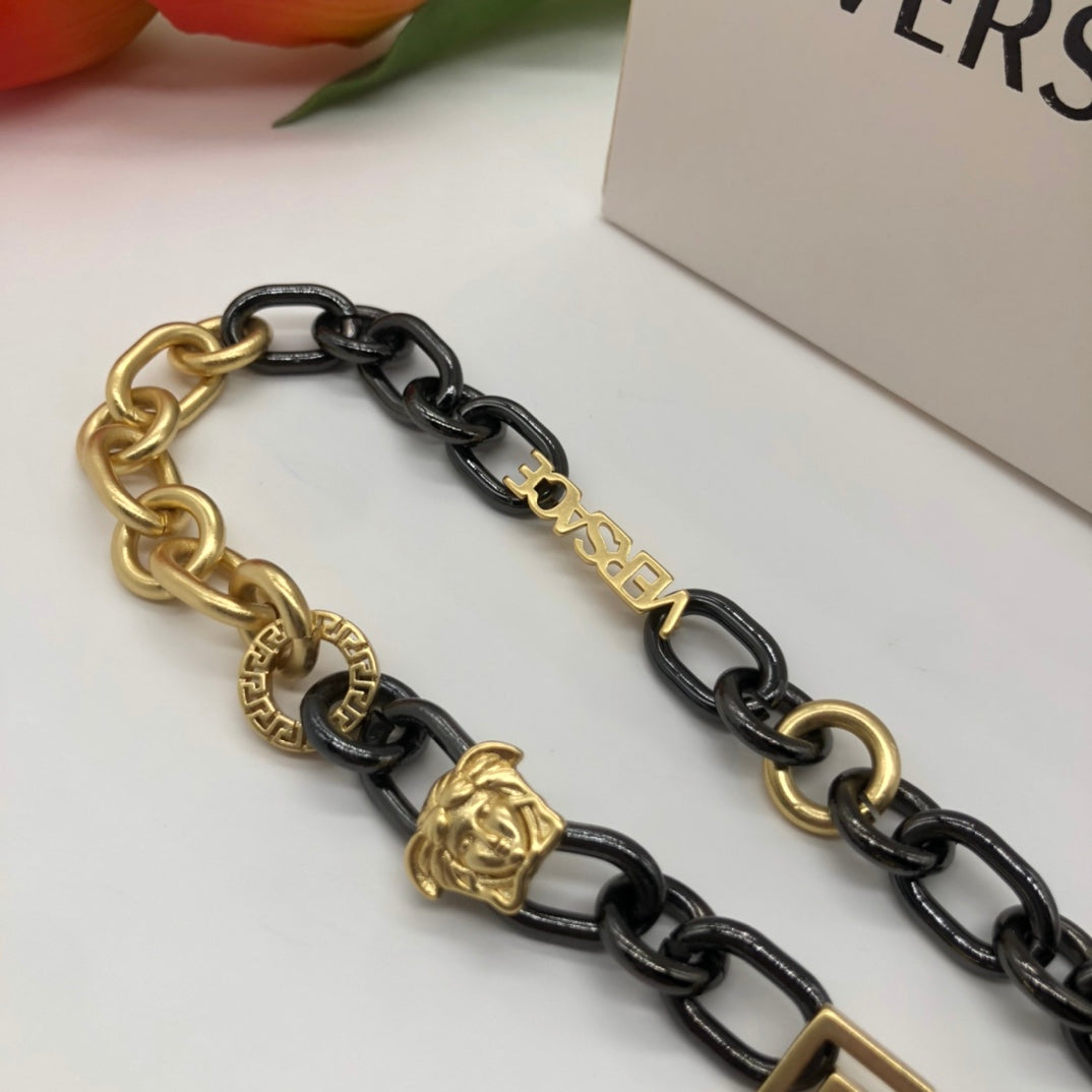 18K Ver Triomphe Chain Necklace