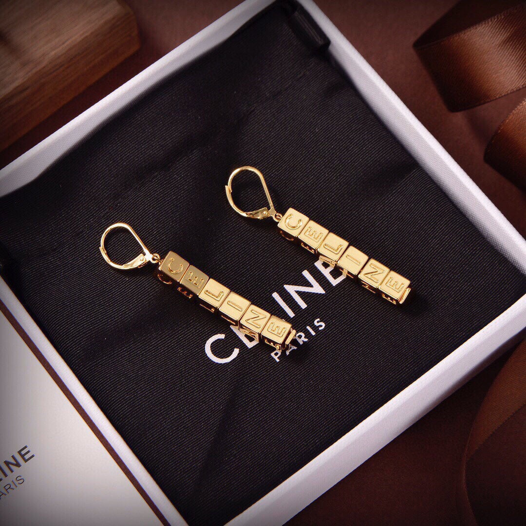 18K Triomphe Script Cube Earrings